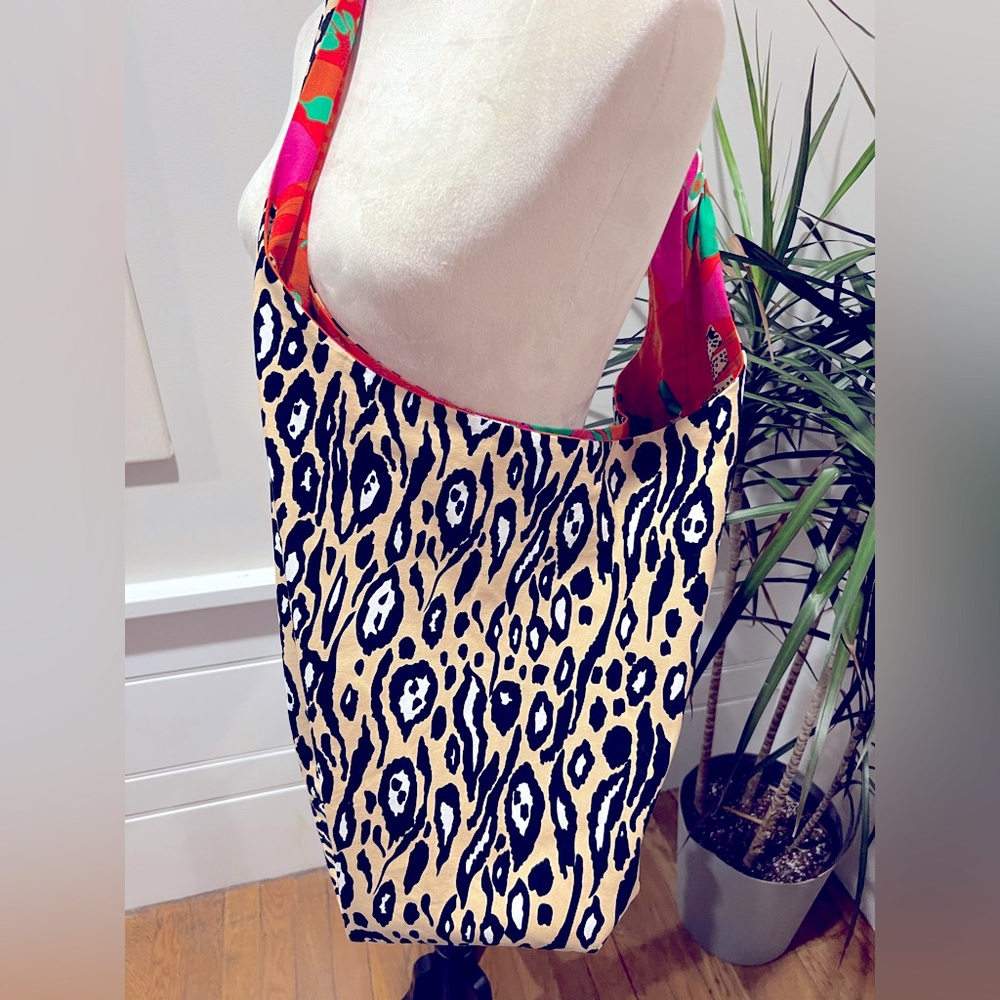 NWOT Cabi reversible bag